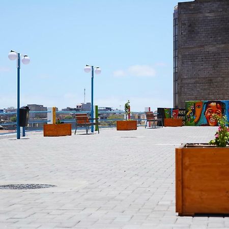 Fully Equipped 3-Bedroom Apt In Downtown Praia Esterno foto