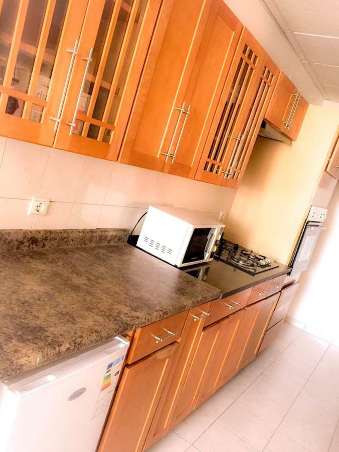 Fully Equipped 3-Bedroom Apt In Downtown Praia Esterno foto