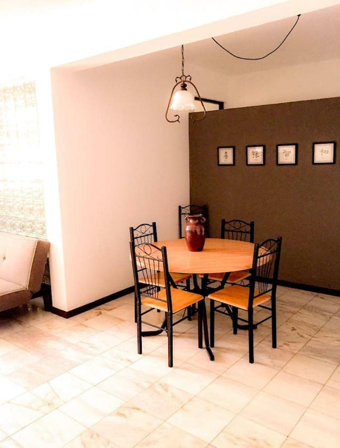 Fully Equipped 3-Bedroom Apt In Downtown Praia Esterno foto